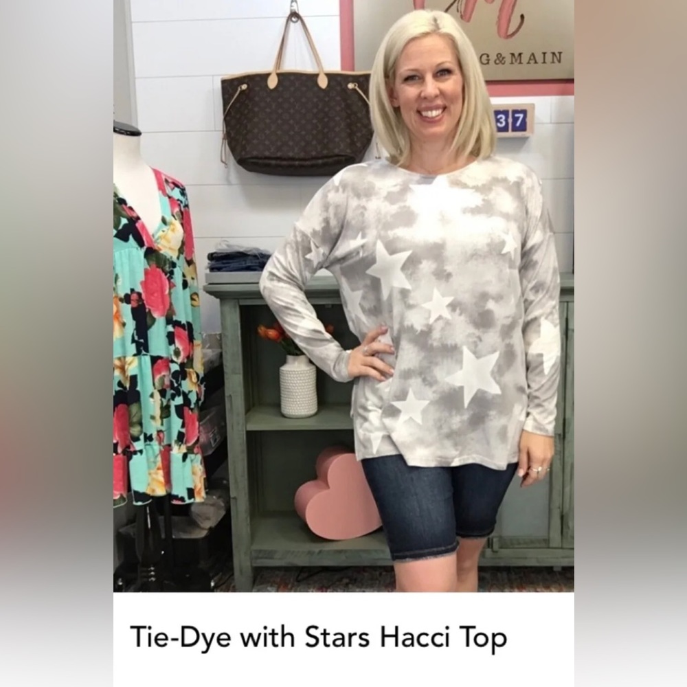 Honeyme Tie Dye Stars Tunic Size Medium NWT Super Soft  made in the USA
